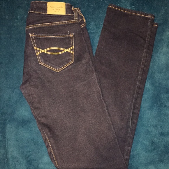 Abercrombie & Fitch ‘THE A&F SKINNY’ Jeans - Picture 2 of 6